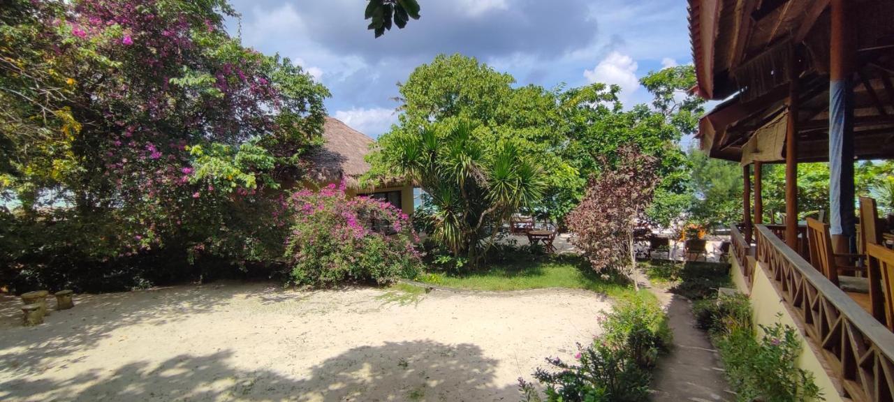Bara Beach Bungalows Bira Buitenkant foto