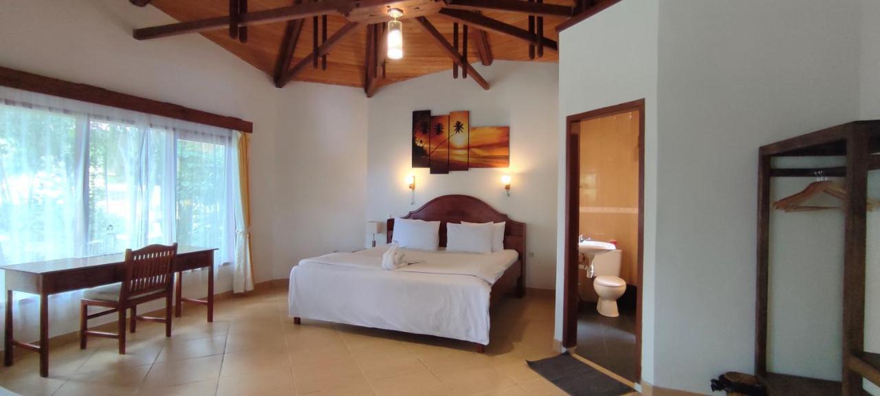 Bara Beach Bungalows Bira Buitenkant foto