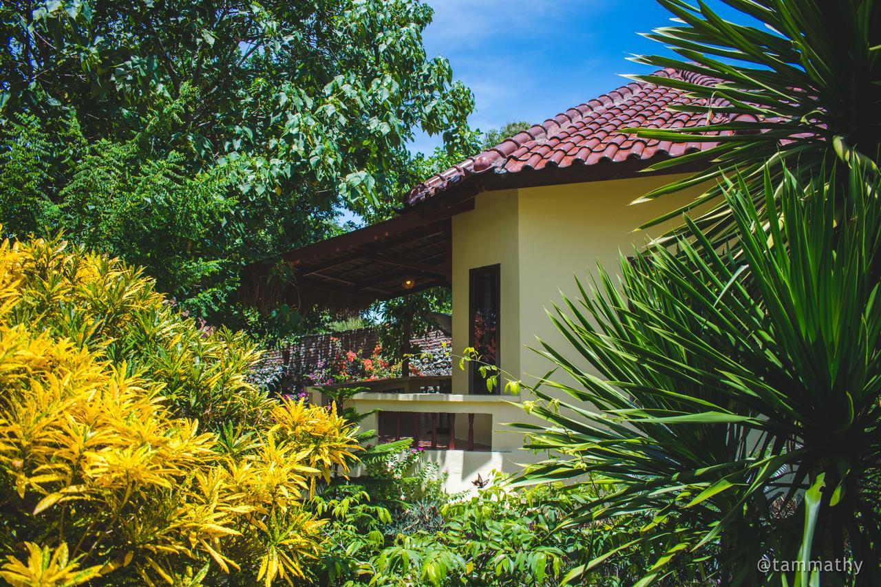 Bara Beach Bungalows Bira Buitenkant foto