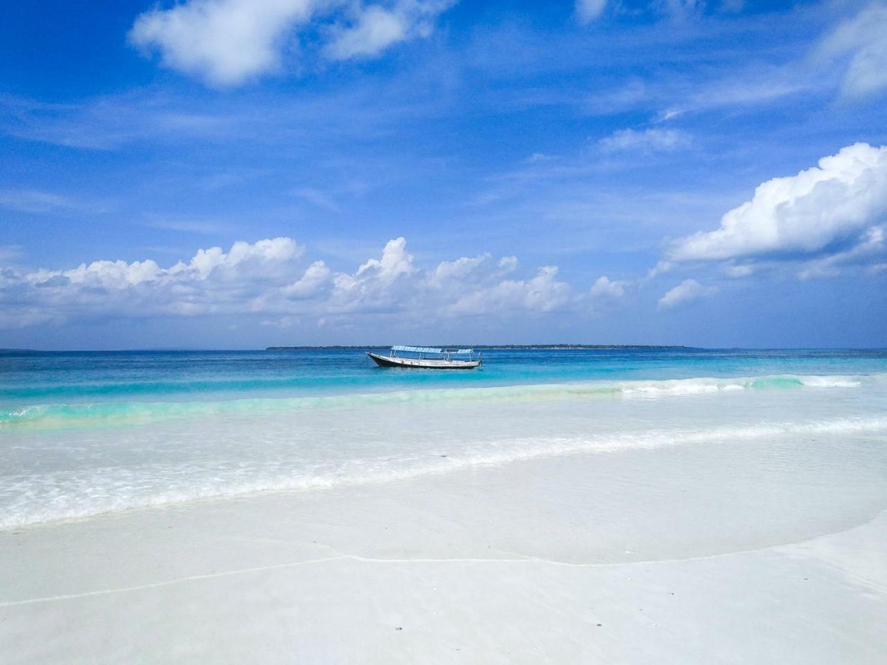 Bara Beach Bungalows Bira Buitenkant foto