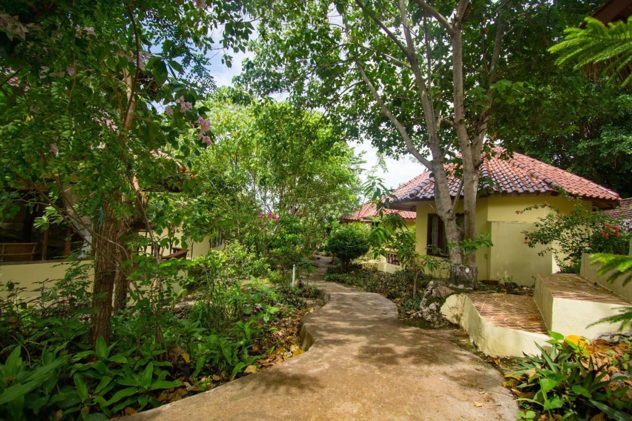 Bara Beach Bungalows Bira Buitenkant foto
